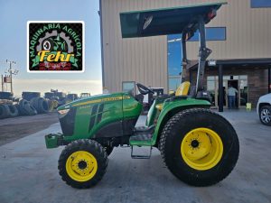 John Deere 3025E