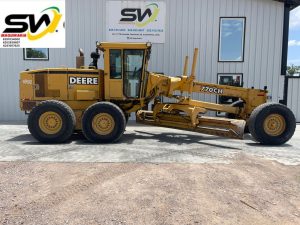 MOTONIVELADORA MARCA JOHN DEERE MODELO 770CH AÑO 2000