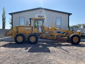 MOTONIVELADORA MARCA JOHN DEERE MODELO 770CH AÑO 1998